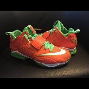 Nike Zoom CJ Trainers II Size 9.5 Orange & Green